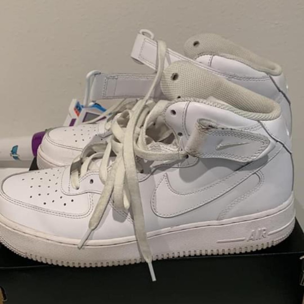 Mid Air Force 1 white